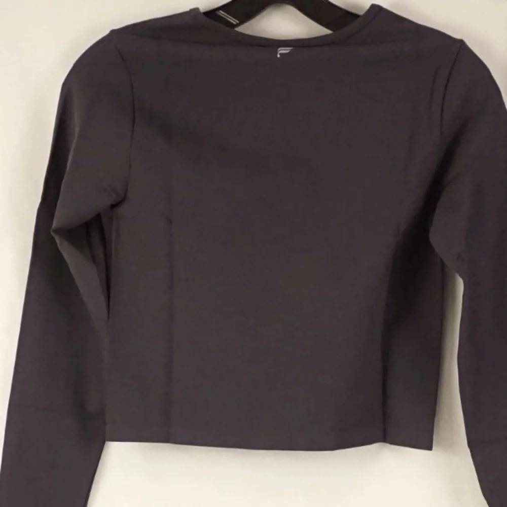 NWT [Fabletics] Long Sleeve Fitted Stretch Cropped Athletic Top Women’s Sz Small - Picture 2 of 9